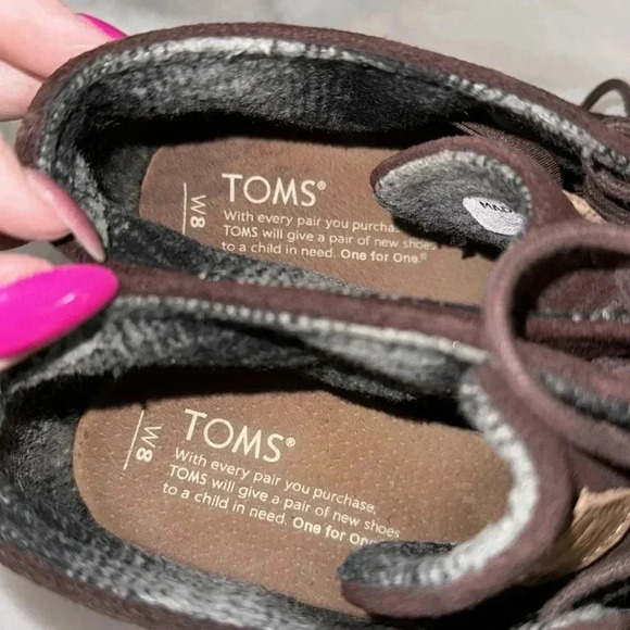 TOMS Suede Desert Wedge Booties Boots Size 8 Preppy Fall Winter Date Night - Picture 9 of 11